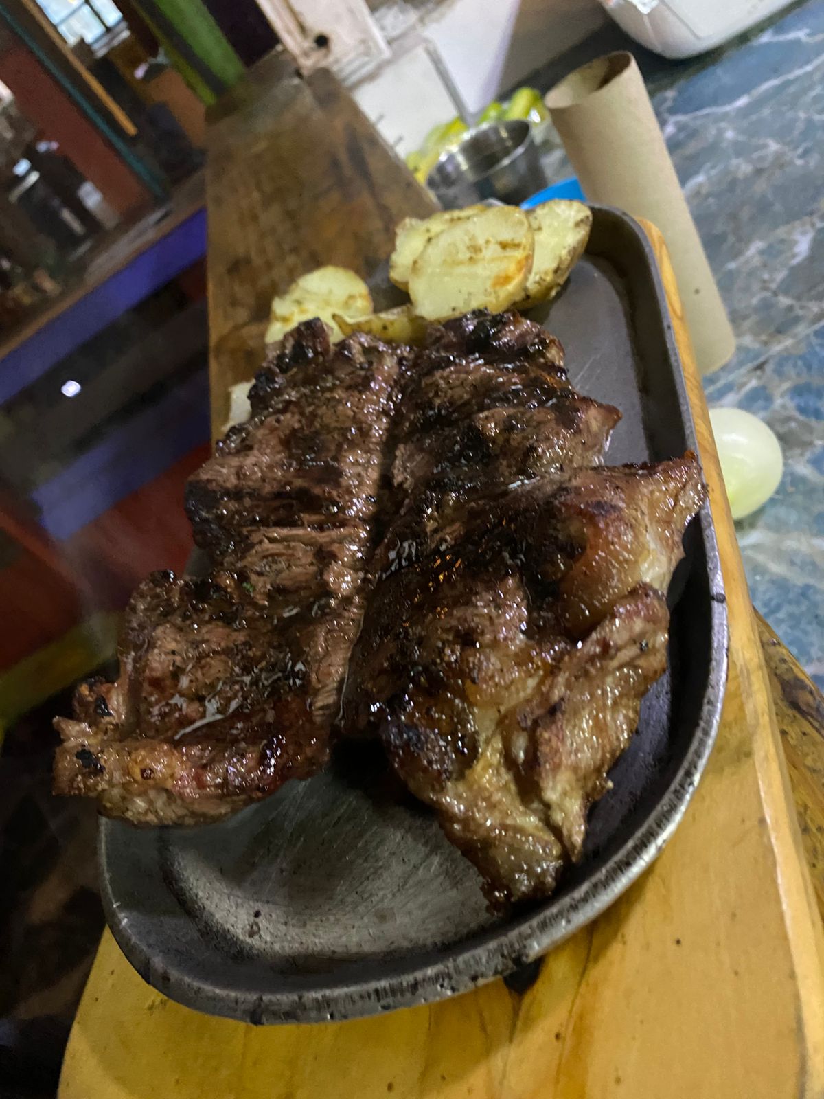Churrasco servido en La Fogata